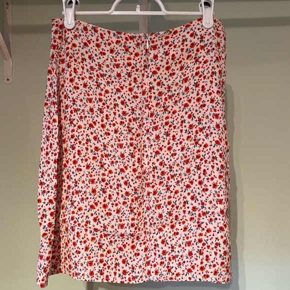 Jupe brandy melville fleurie - Picture 2 of 4